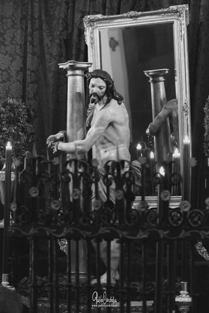 Nuestro Padre Jesús de la Paciencia durante el besapiés celebrado en la iglesia de San Matías de Granada en 2026.