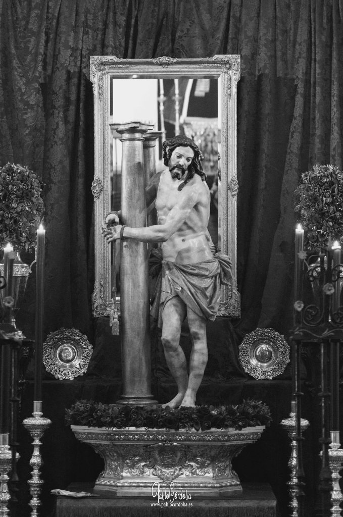 Nuestro Padre Jesús de la Paciencia durante el besapiés celebrado en la iglesia de San Matías de Granada en 2026.